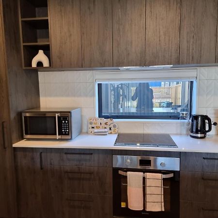 크라이스트처치 Addington Townhouse With Carpark 8Mins Walk To Hagley Park South 빌라 외부 사진